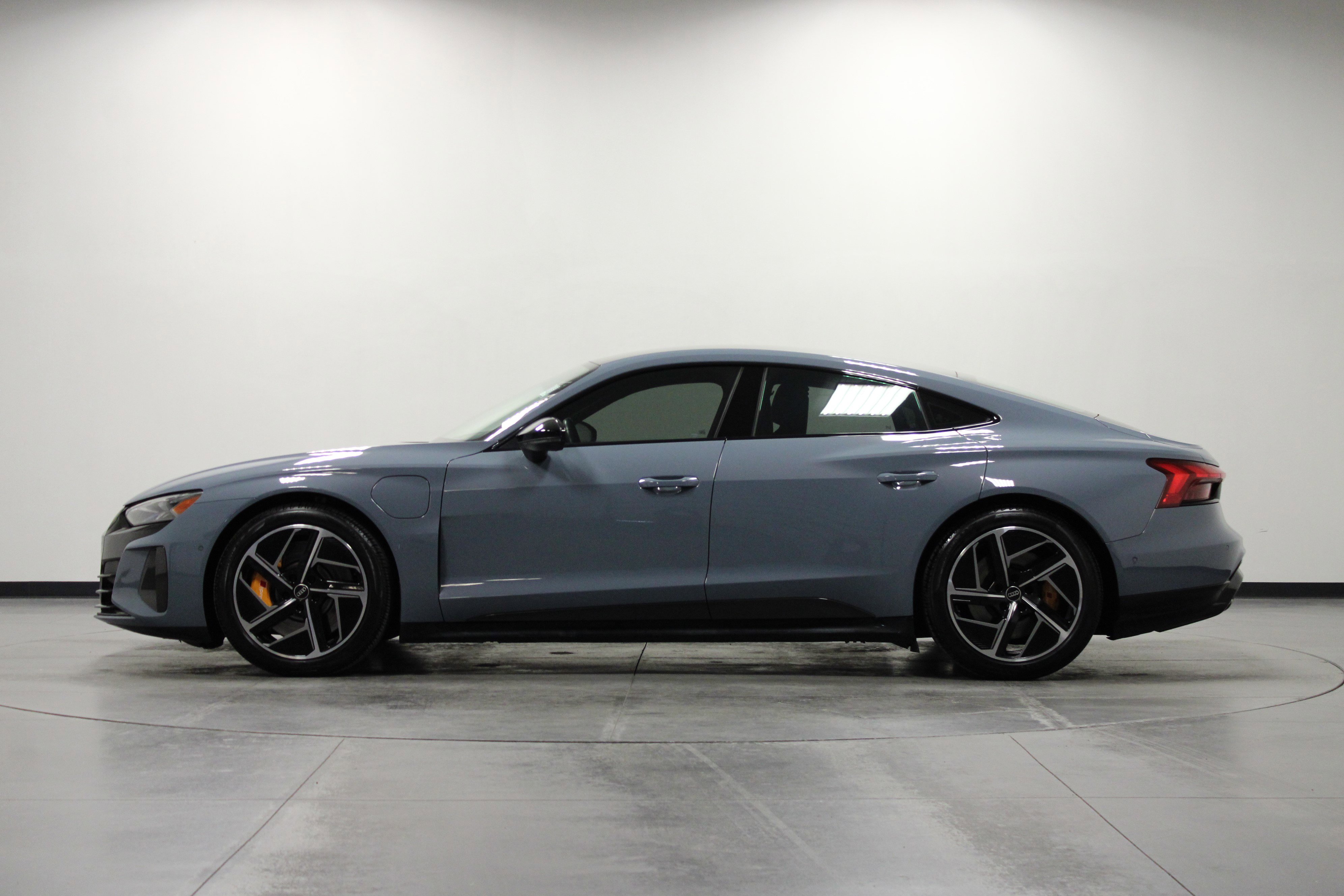 Used 2023 Audi RS e-tron GT w/ Carbon Performance Package image 7