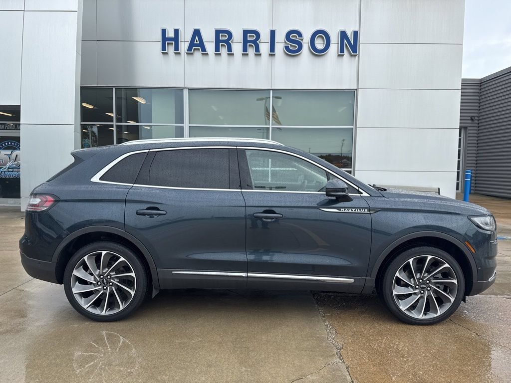 Used 2022 Lincoln Nautilus Reserve w/ Equipment Group 202A AWD/4WD image 4