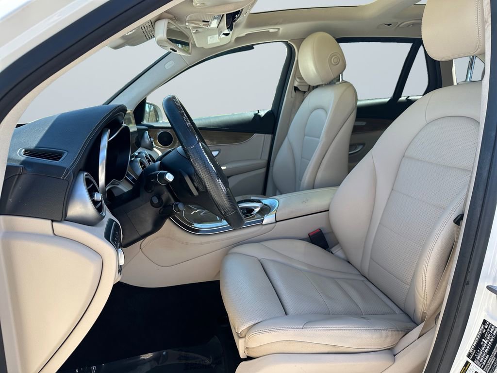 Used 2019 Mercedes-Benz GLC 300 image 9