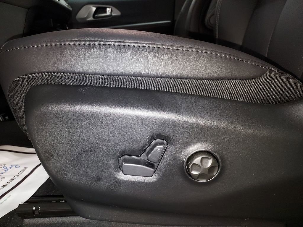 New 2026 Chrysler Pacifica Select image 18