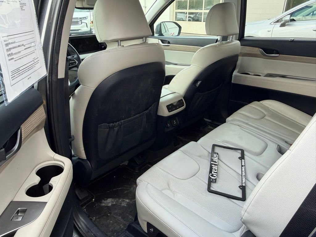 Used 2022 Hyundai Palisade SEL w/ 8P Bench Seat Package AWD/4WD image 11