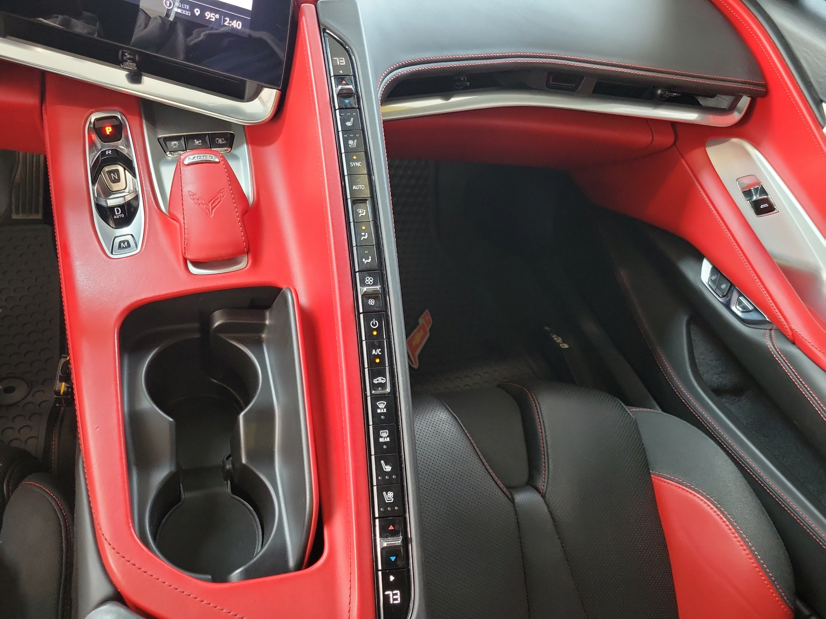 Used 2021 Chevrolet Corvette Stingray Premium Conv w/ Z51 Performance Package RWD image 27