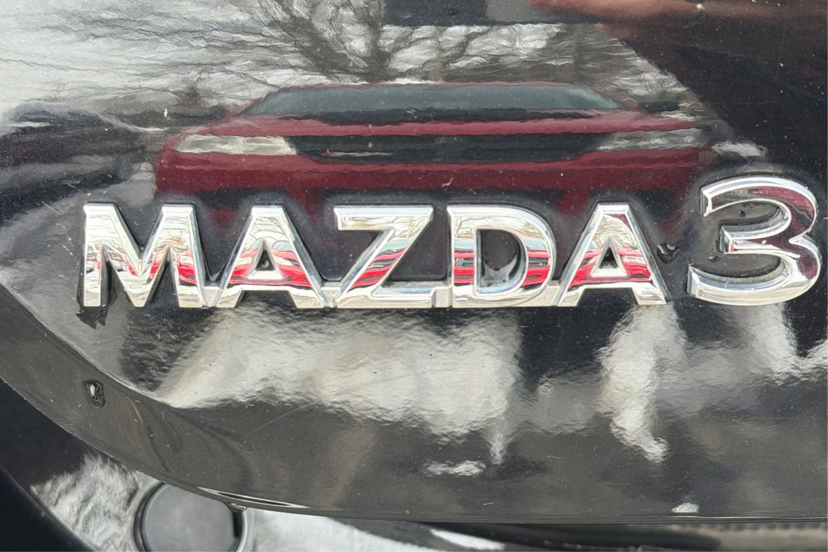 Used 2021 MAZDA MAZDA3 s image 13