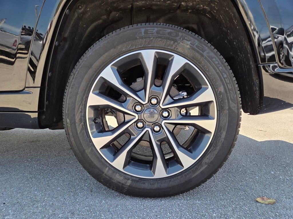 Used 2022 Jeep Grand Cherokee Overland image 16