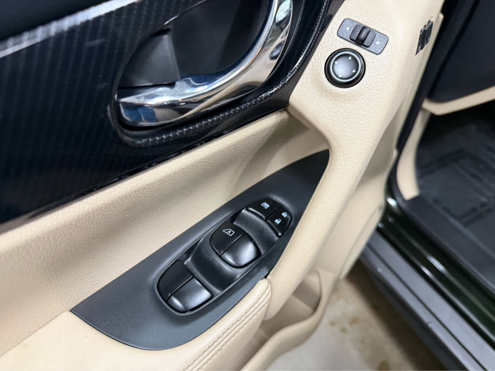 Used 2020 Nissan Rogue SL AWD/4WD image 17