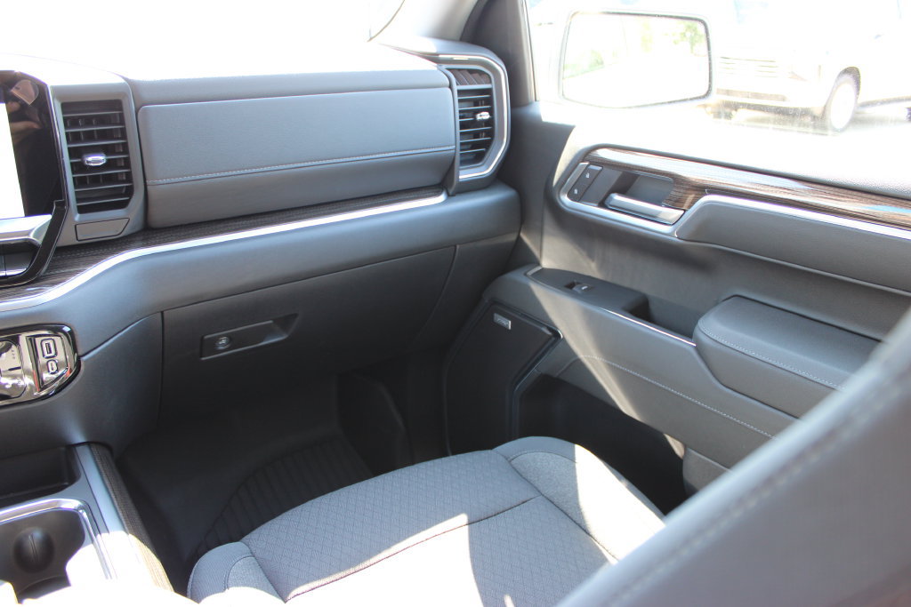 New 2026 Chevrolet Silverado 1500 RST w/ Safety Package AWD/4WD image 47