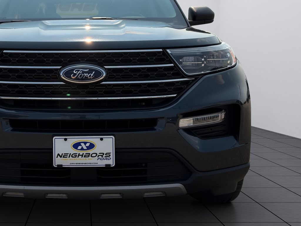 Used 2024 Ford Explorer XLT w/ Equipment Group 202A AWD/4WD image 10