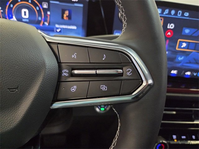 Used 2025 Chevrolet Traverse Z71 w/ Driver Confidence Package image 27