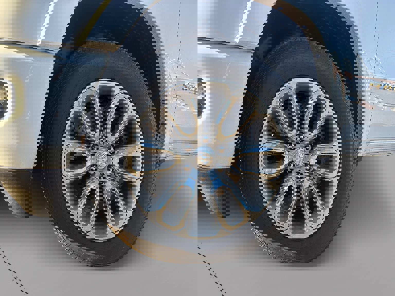 Used 2020 RAM 1500 Laramie w/ Sport Appearance Package image 9