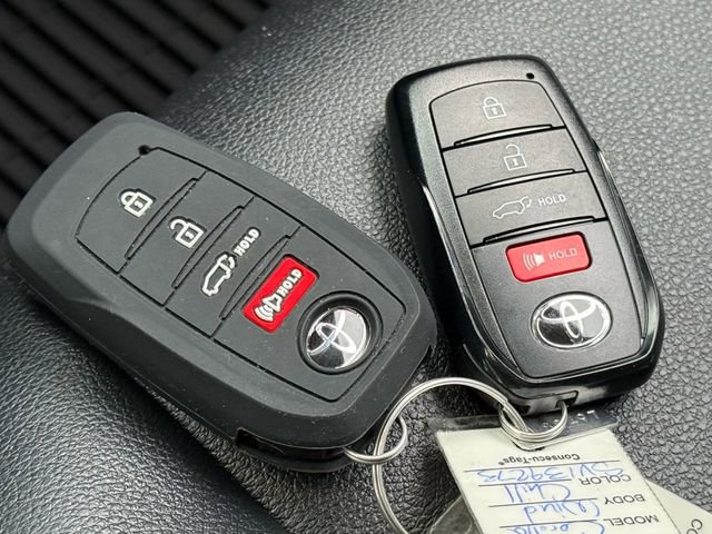 Certified 2025 Toyota Corolla Cross XLE image 25