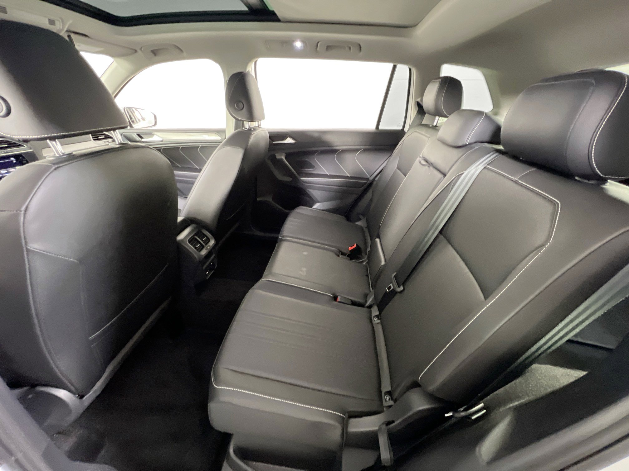 Used 2023 Volkswagen Tiguan SE image 24