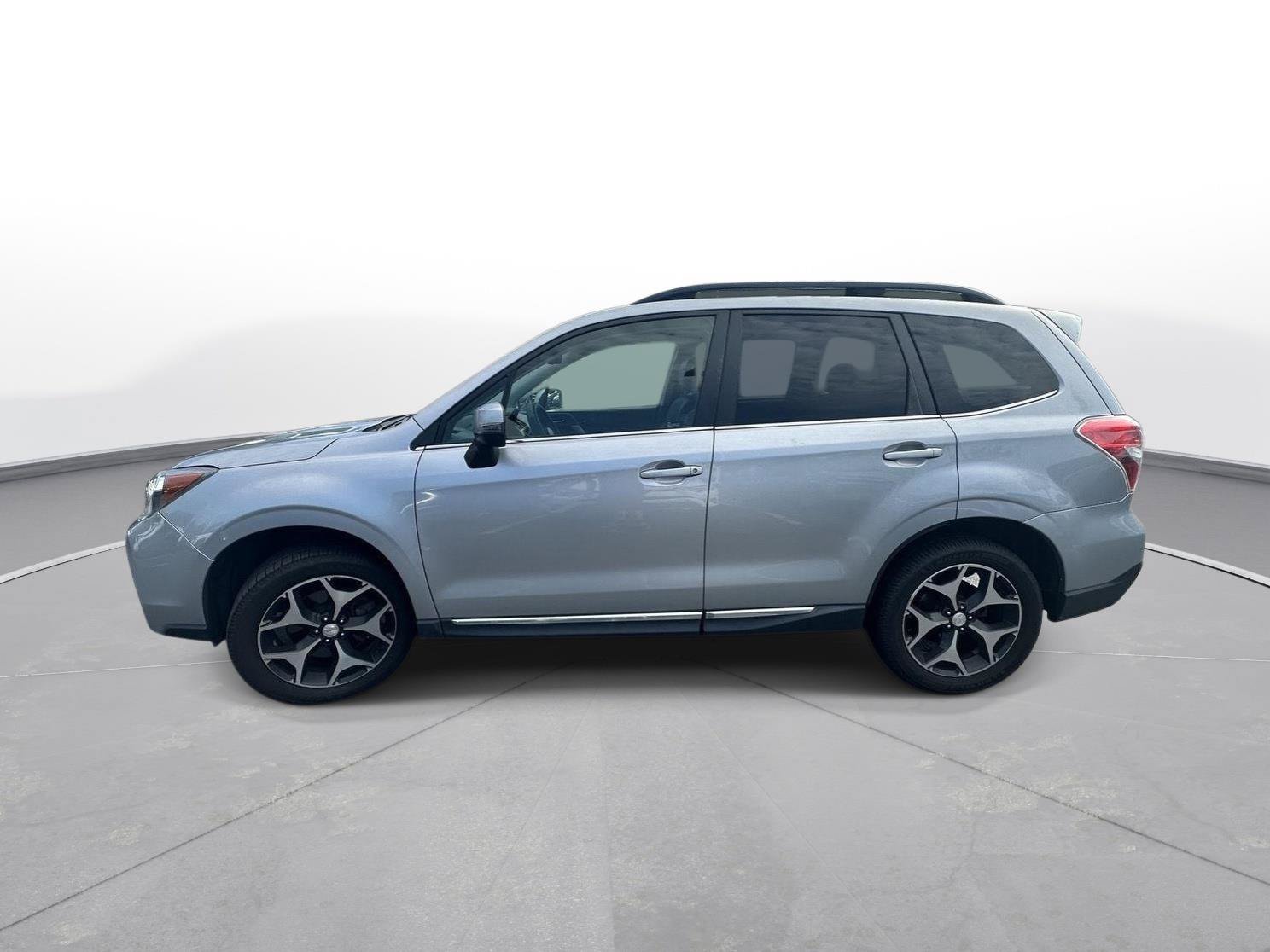 Used 2015 Subaru Forester 2.0XT Touring AWD/4WD image 9