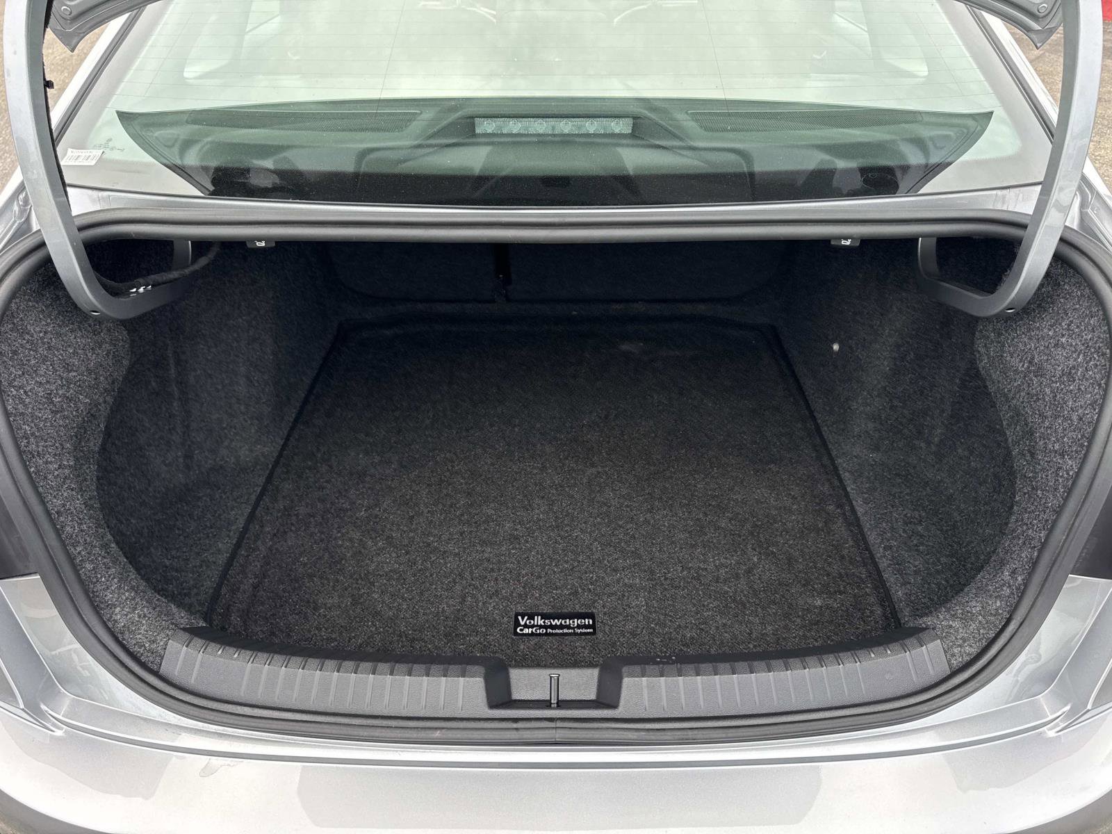 Certified 2022 Volkswagen Jetta SE image 27