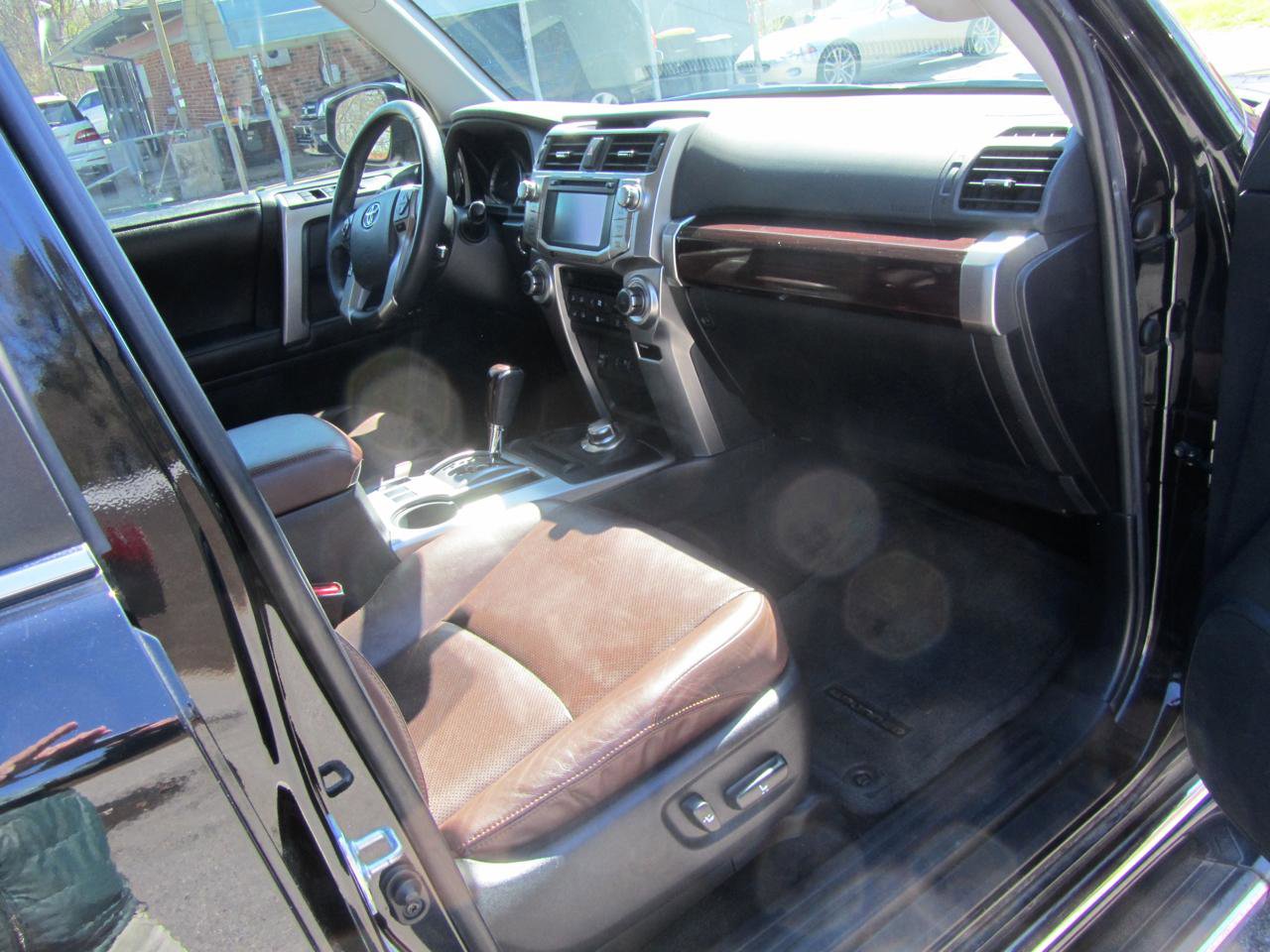 Used 2016 Toyota 4Runner Limited AWD/4WD image 22