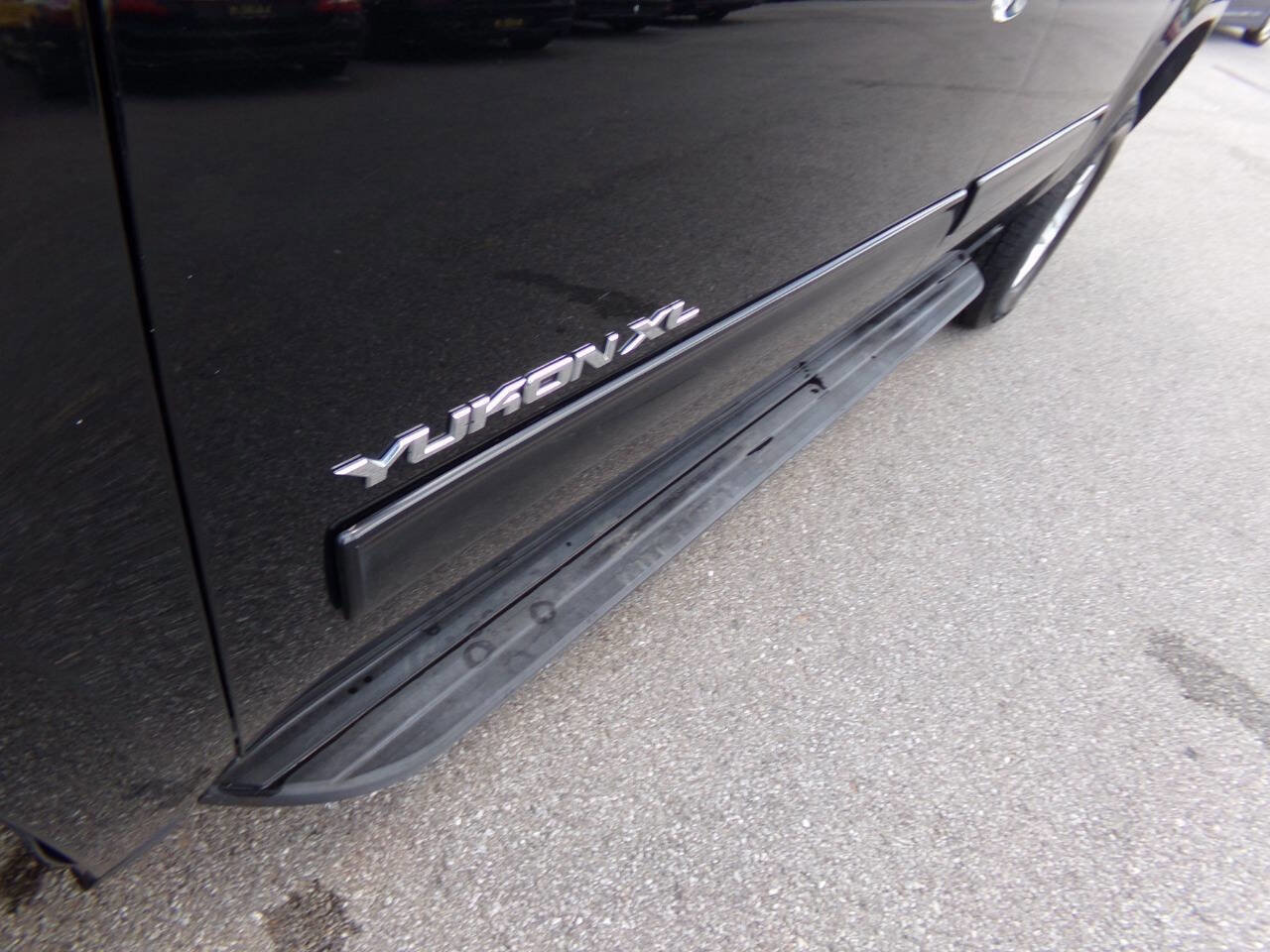 Used 2014 GMC Yukon XL SLT image 42