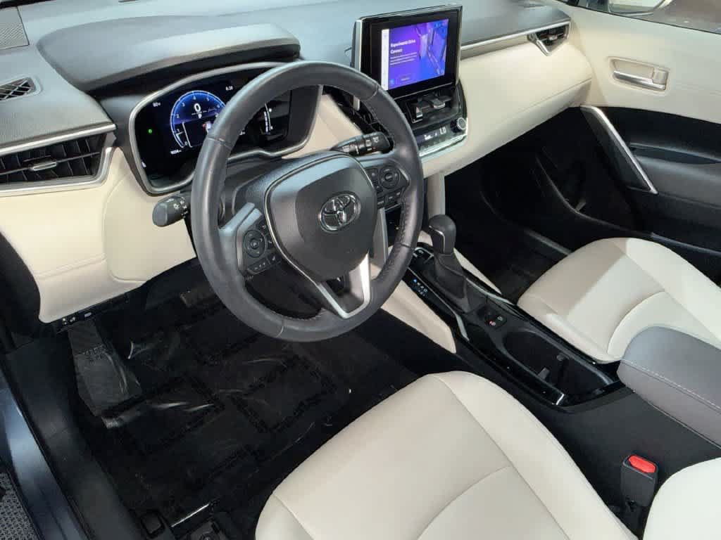 Used 2023 Toyota Corolla Cross XLE FWD image 13