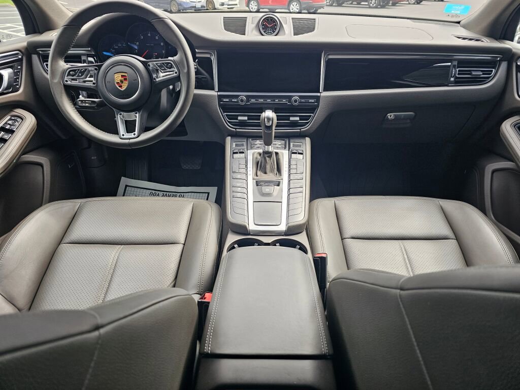 Used 2021 Porsche Macan AWD/4WD image 19