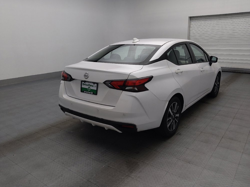 Used 2022 Nissan Versa SV FWD image 9