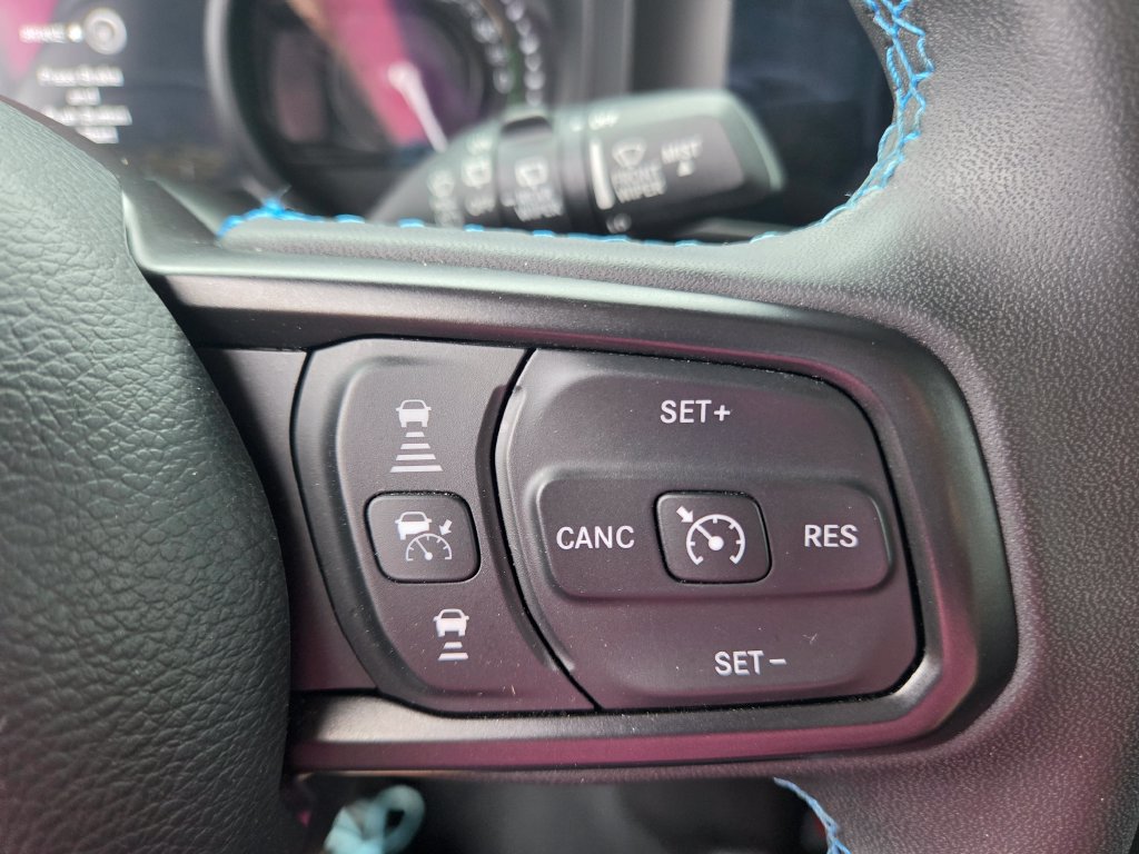 Used 2024 Jeep Wrangler Unlimited Rubicon 4xe AWD/4WD image 29