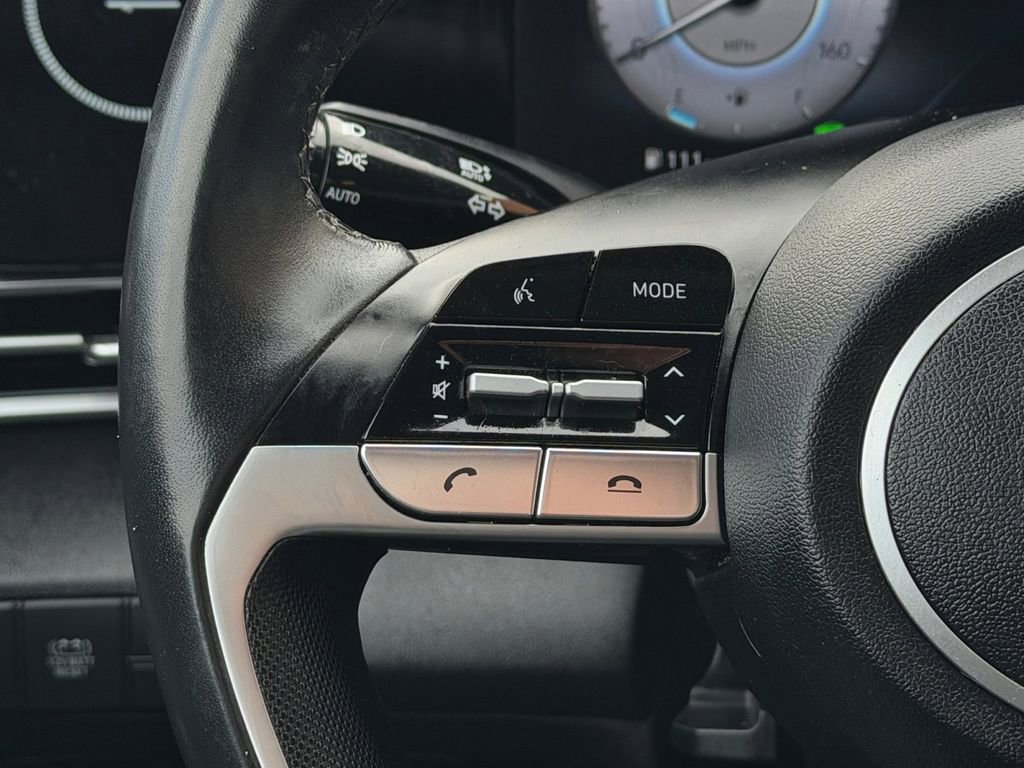 Used 2023 Hyundai Elantra Limited image 18