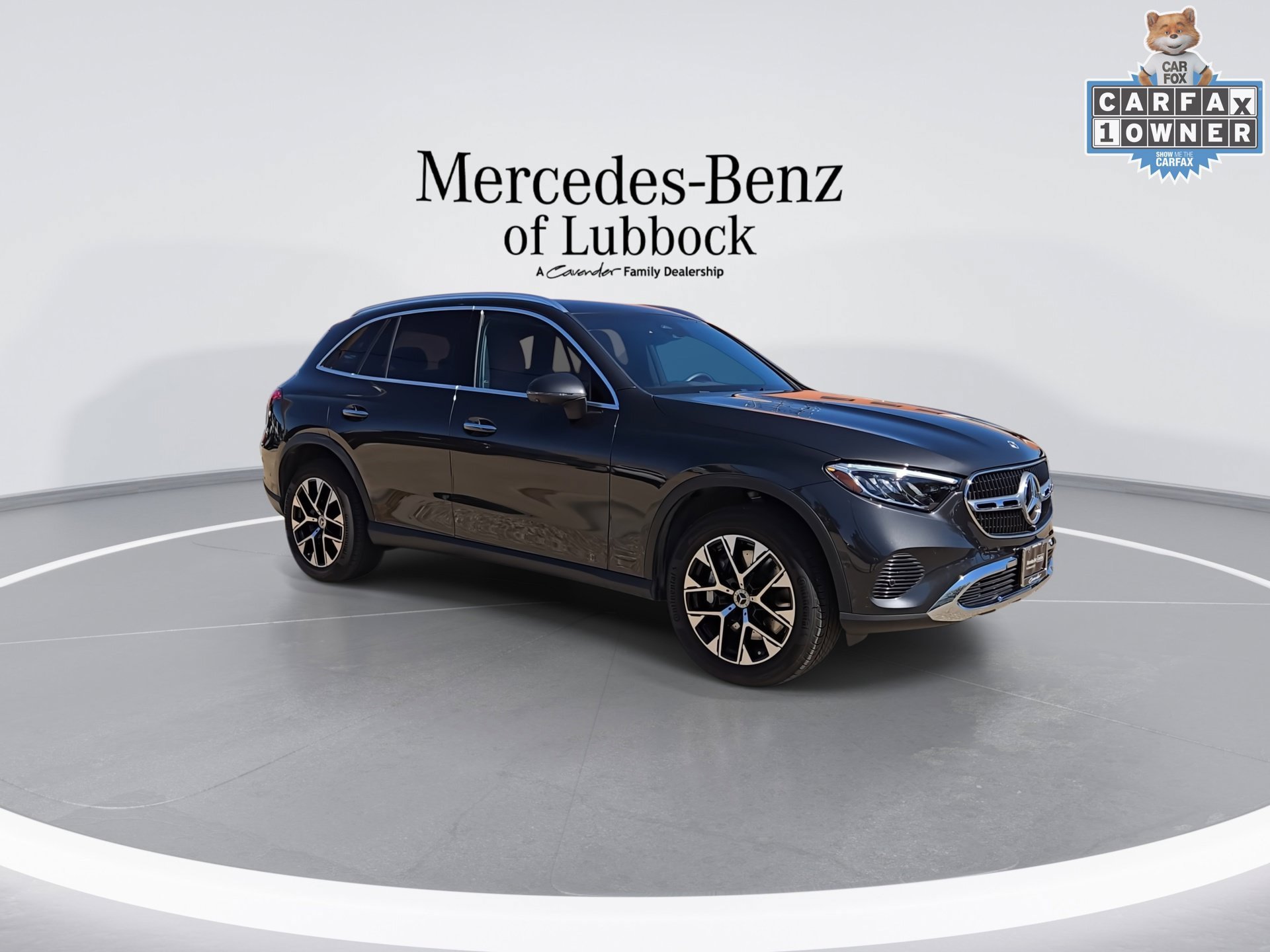 Used 2025 Mercedes-Benz GLC 350e 4MATIC image 2