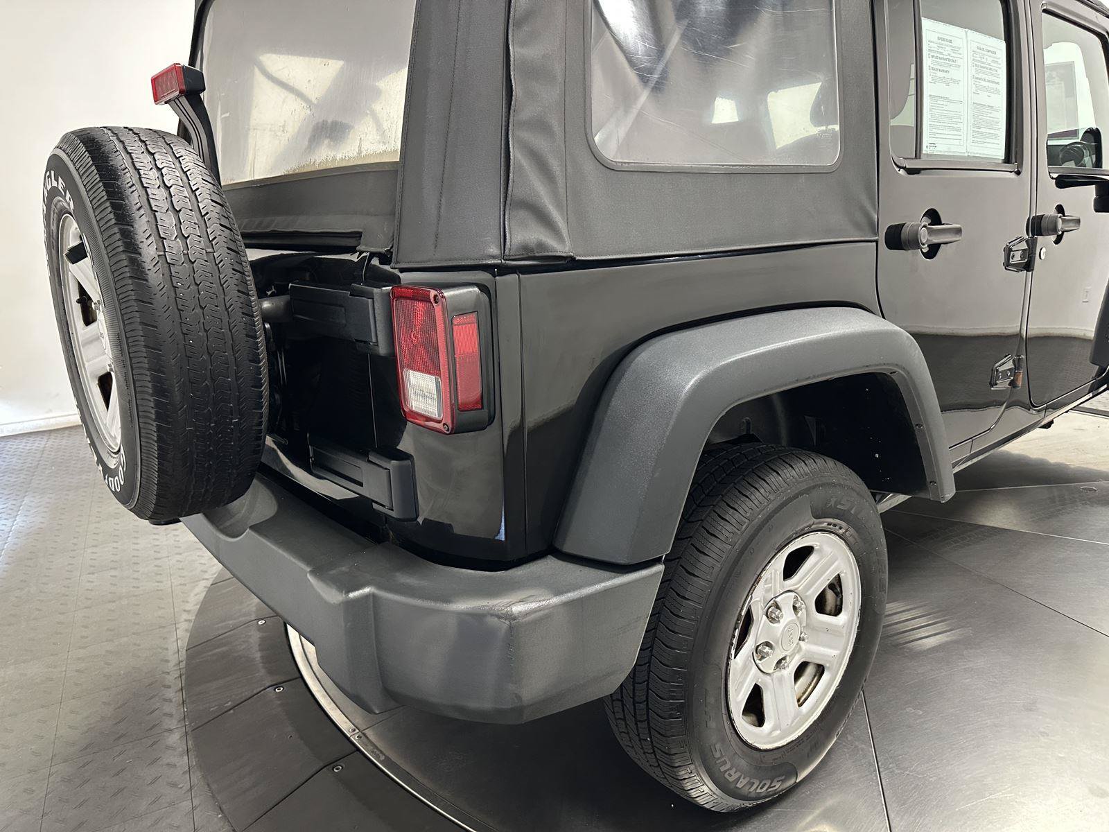 Used 2014 Jeep Wrangler Unlimited Sport w/ Connectivity Group AWD/4WD image 14