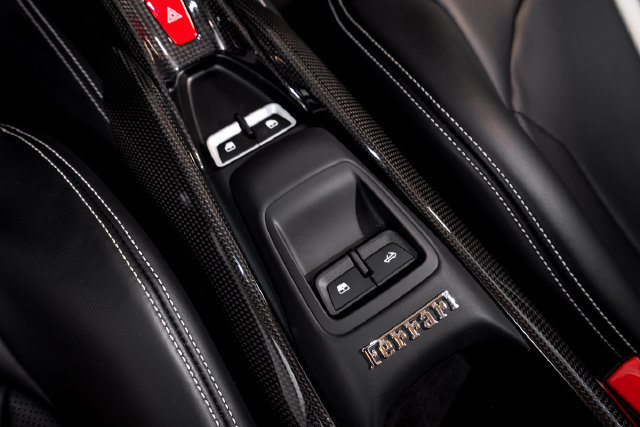 Used 2021 Ferrari F8 Tributo RWD image 49