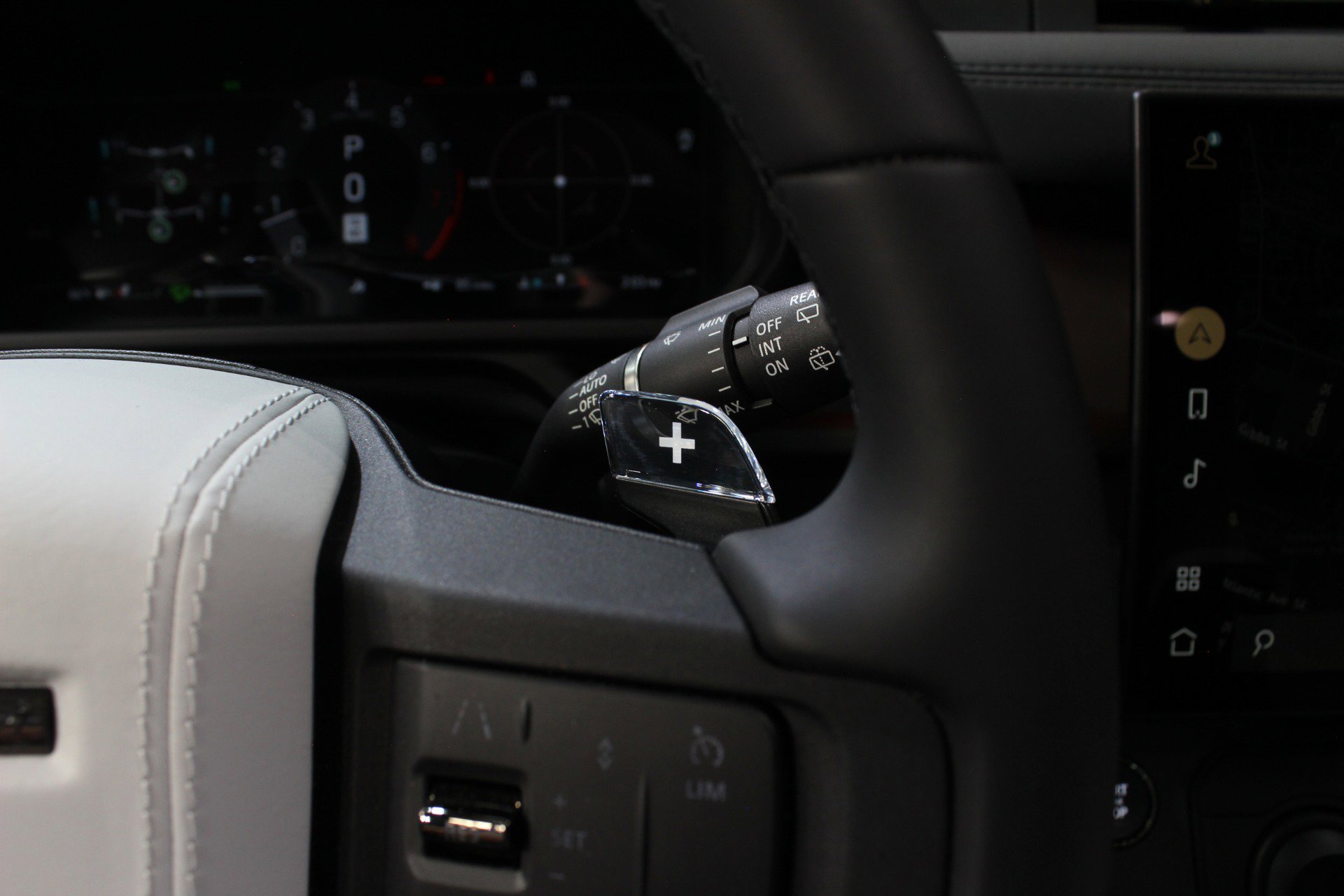 Used 2026 Land Rover Defender 110 image 64