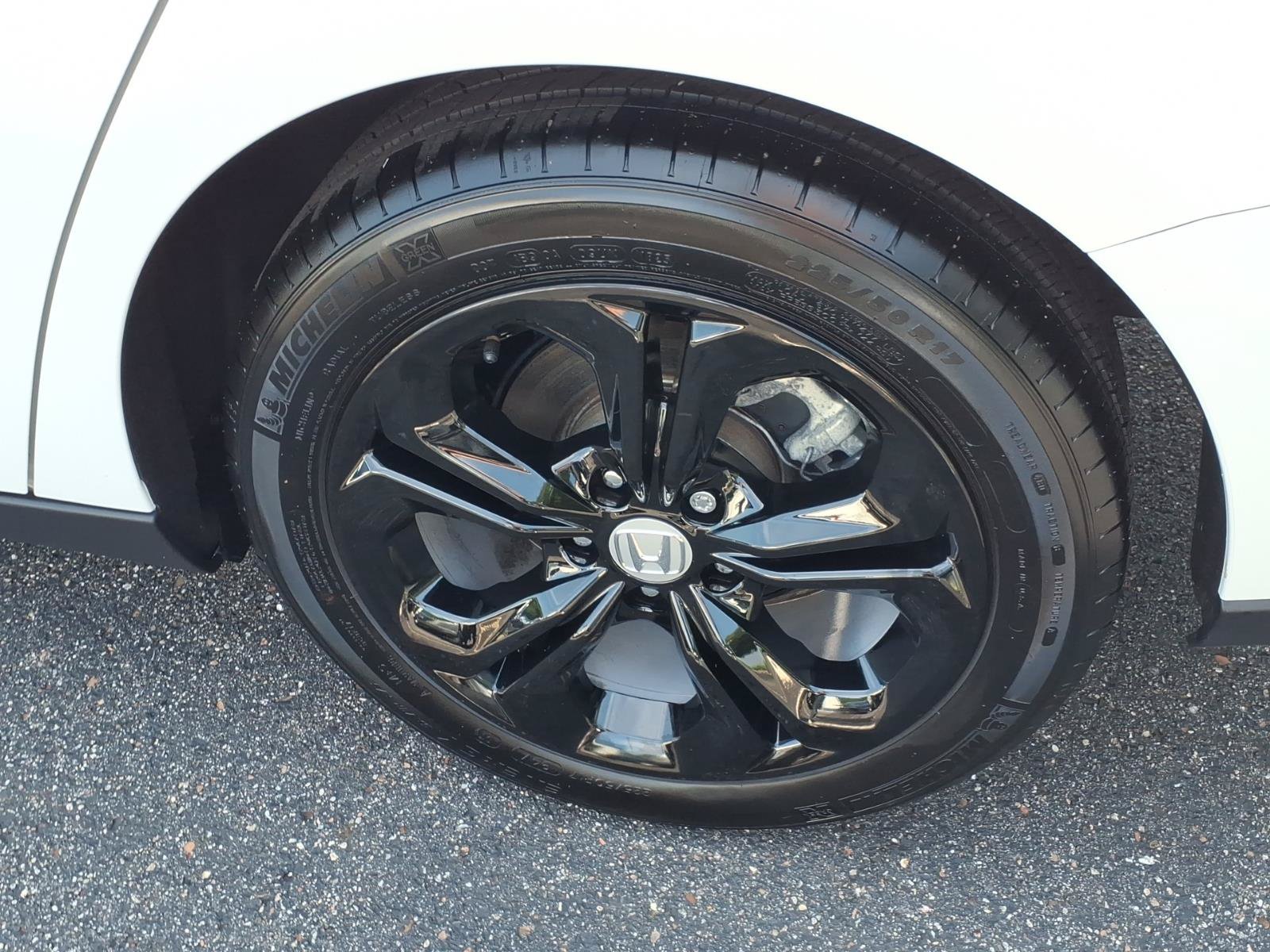 Certified 2025 Honda Accord LX image 11