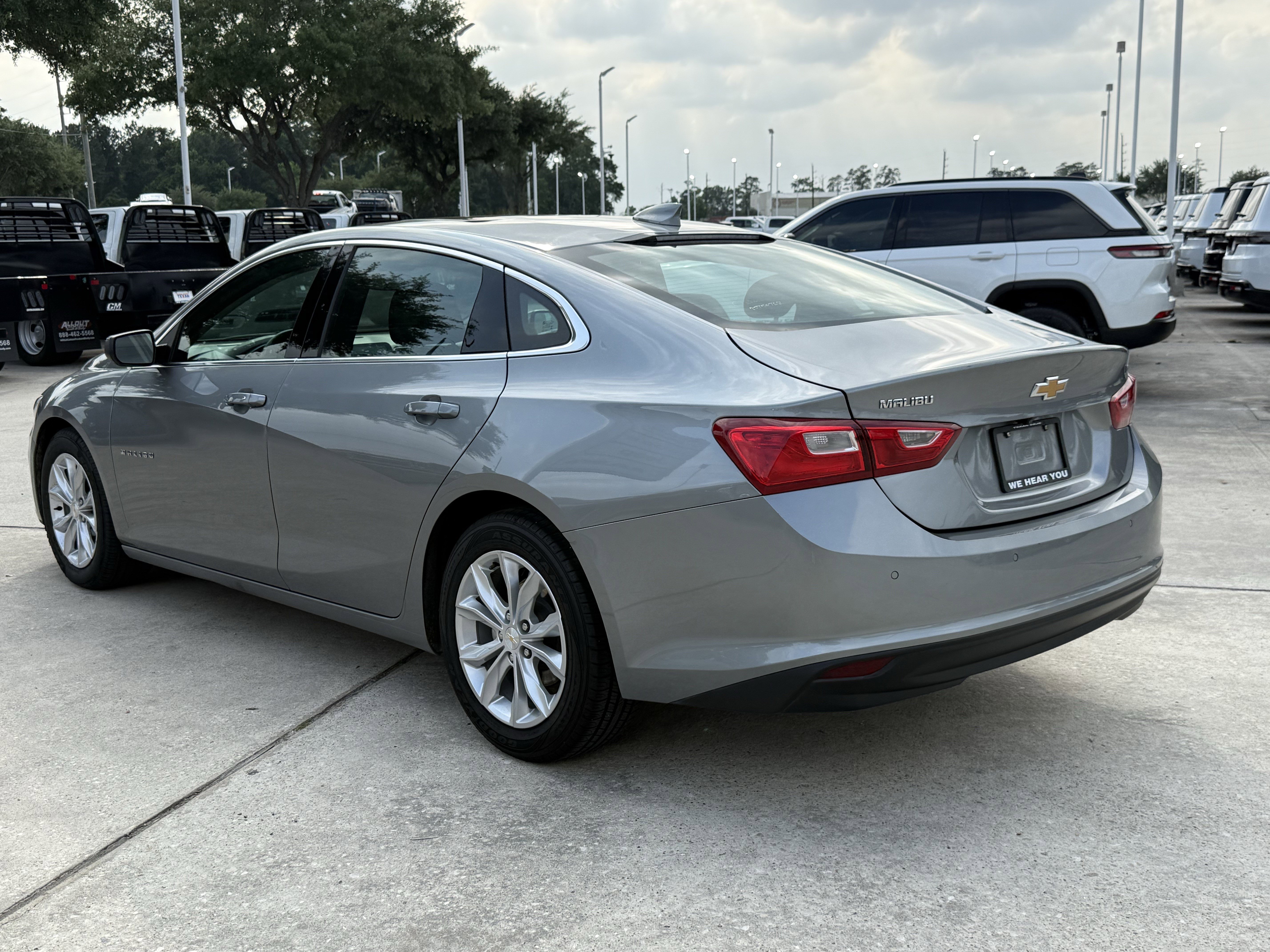 Used 2024 Chevrolet Malibu LT FWD image 7