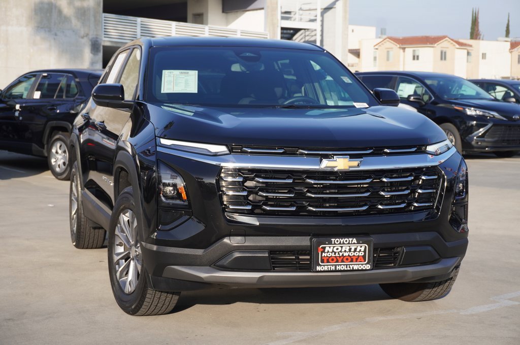 Used 2025 Chevrolet Equinox LT image 2