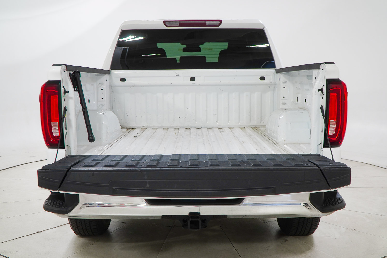 Used 2024 GMC Sierra 1500 SLT AWD/4WD image 8