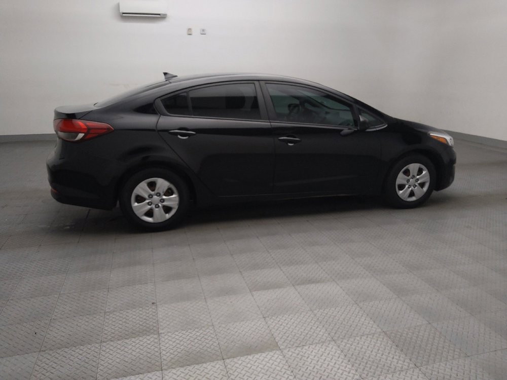 Used 2018 Kia Forte LX image 10