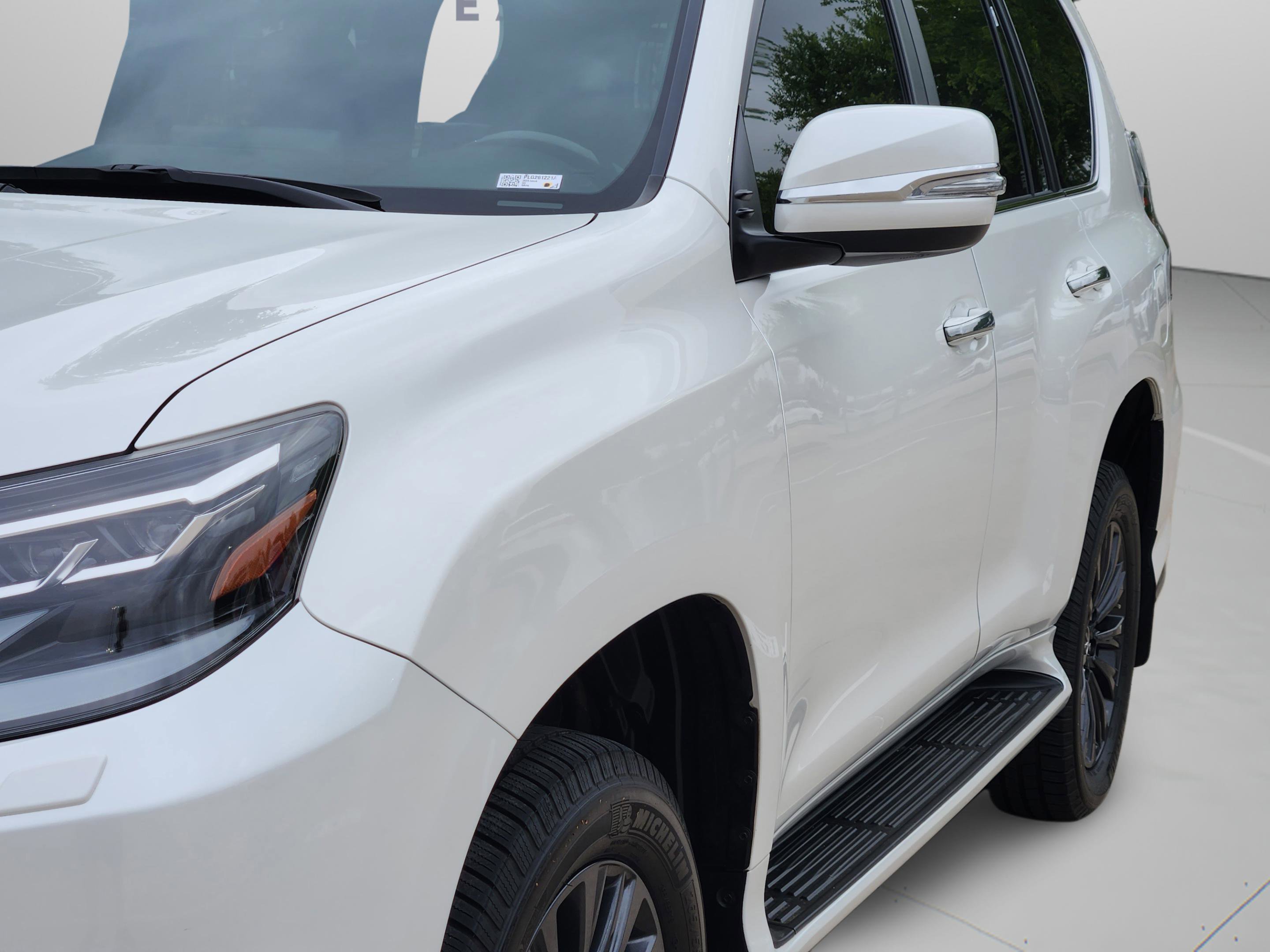Certified 2023 Lexus GX 460 Luxury w/ Sport Design Package AWD/4WD image 34