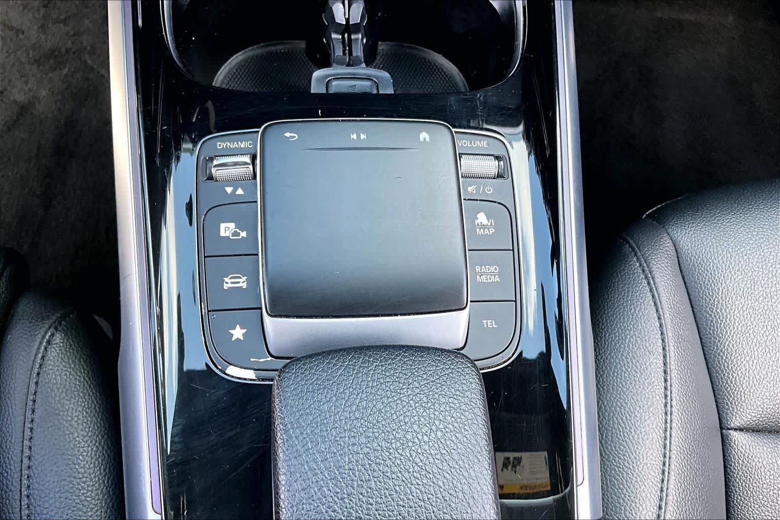 Used 2022 Mercedes-Benz GLB 250 4MATIC image 34
