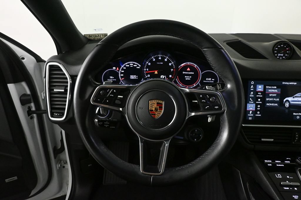 Used 2020 Porsche Cayenne AWD/4WD image 2