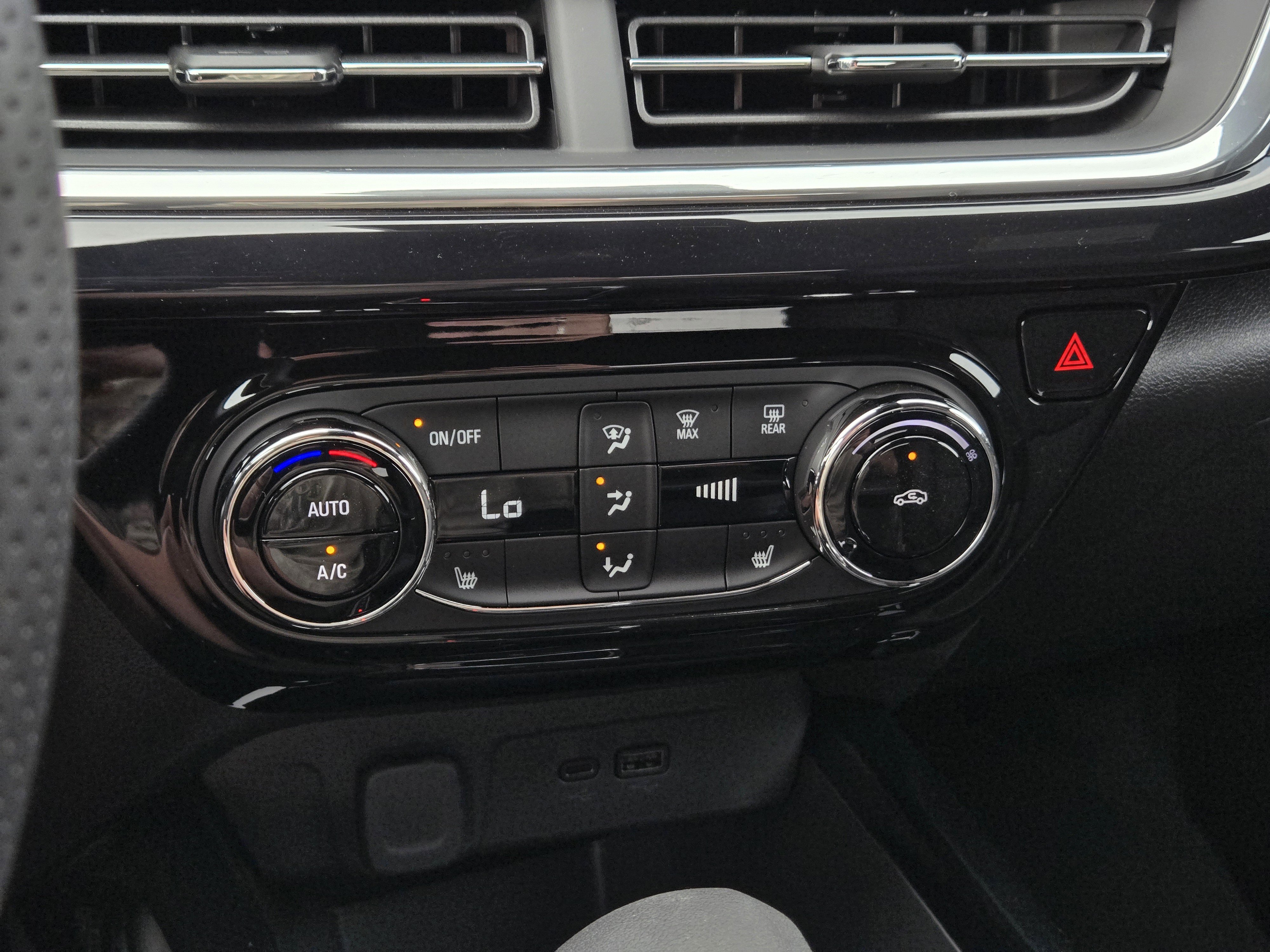 New 2026 Chevrolet Trax RS w/ Driver Confidence Package image 12