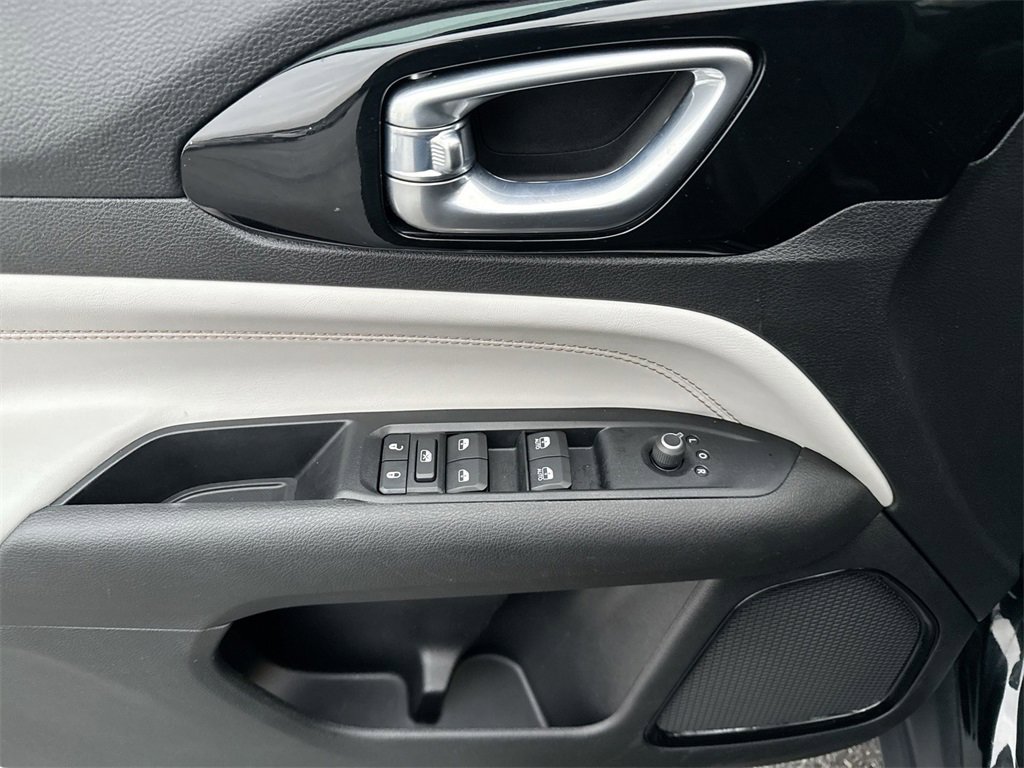 Used 2022 Jeep Compass Limited image 15