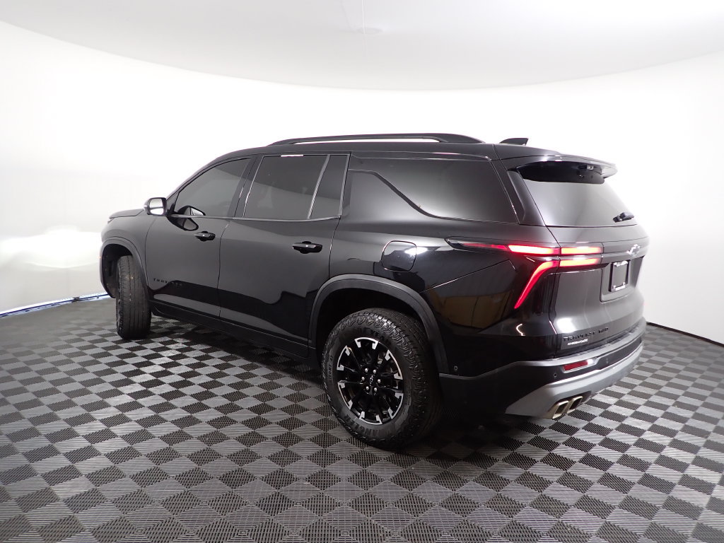 Used 2024 Chevrolet Traverse Z71 w/ Enhanced Driving Package AWD/4WD image 14