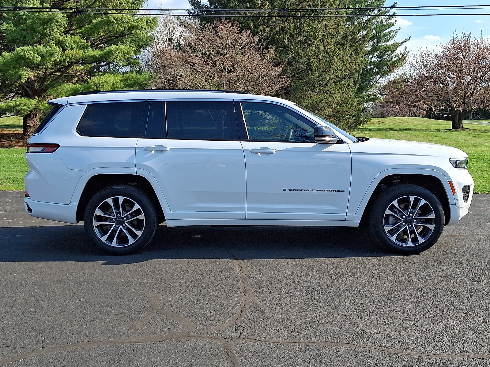 Certified 2023 Jeep Grand Cherokee L Overland AWD/4WD image 7