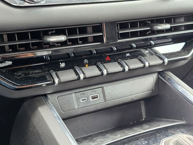 Used 2025 GMC Canyon Elevation image 29