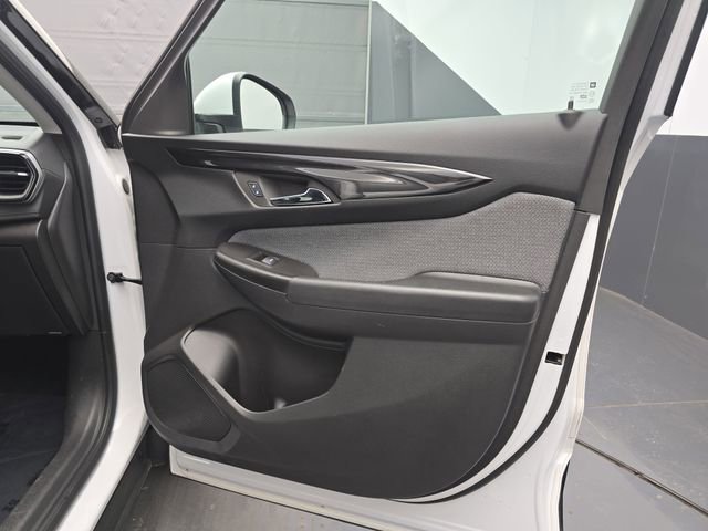 Used 2025 Chevrolet TrailBlazer LT image 41