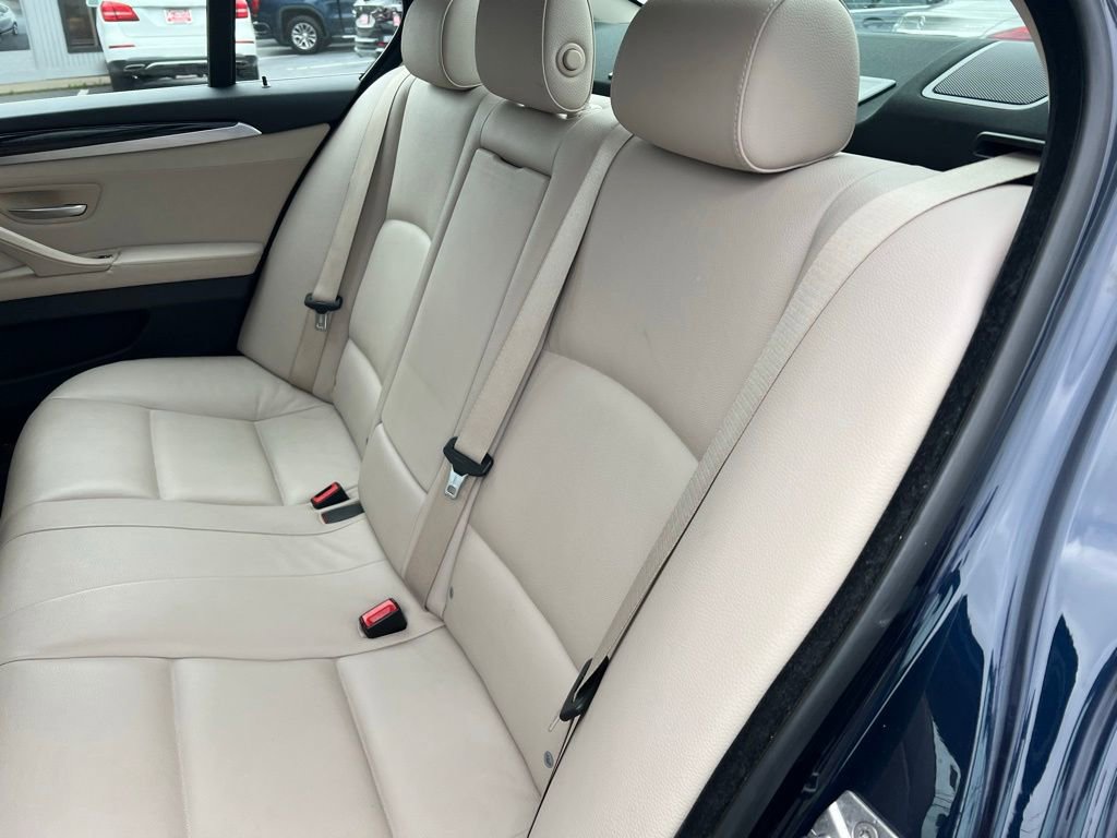 Used 2011 BMW 528i Sedan RWD image 17