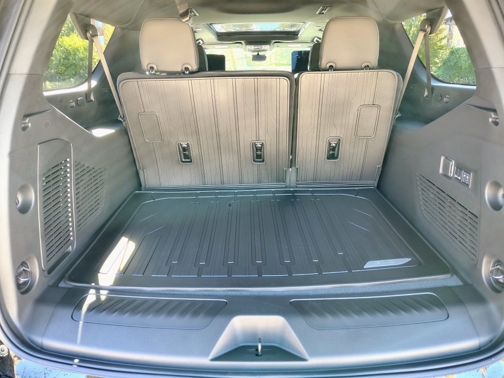 New 2026 GMC Yukon XL Elevation w/ Elevation Premium Package AWD/4WD image 19