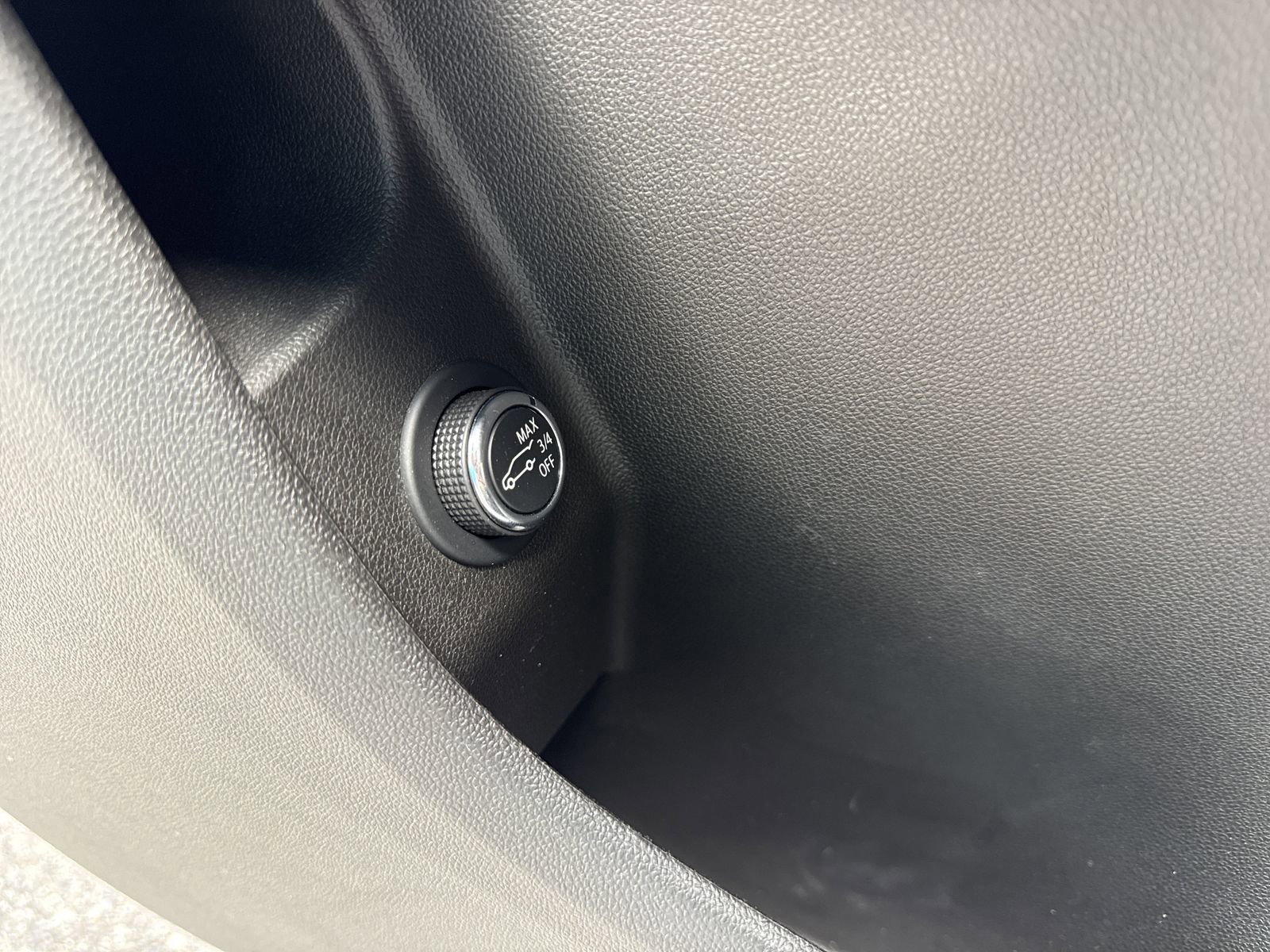 Used 2022 Cadillac XT4 Sport w/ Enhanced Visibility Package FWD image 17