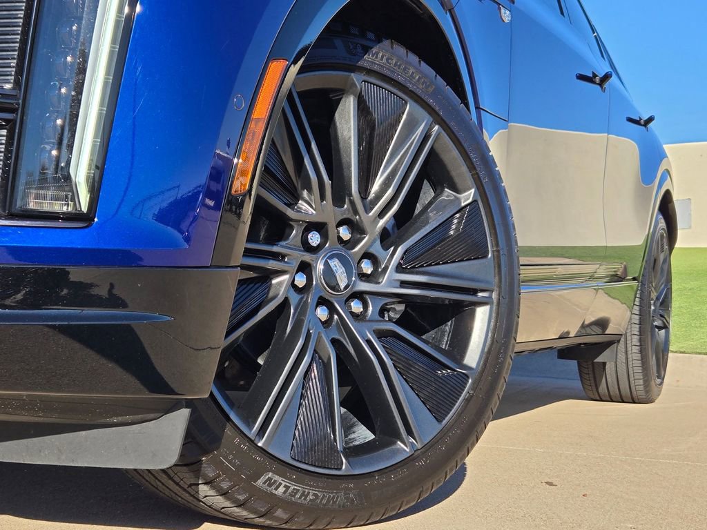 Certified 2024 Cadillac Lyriq Sport w/ Nappa Leather Package image 7