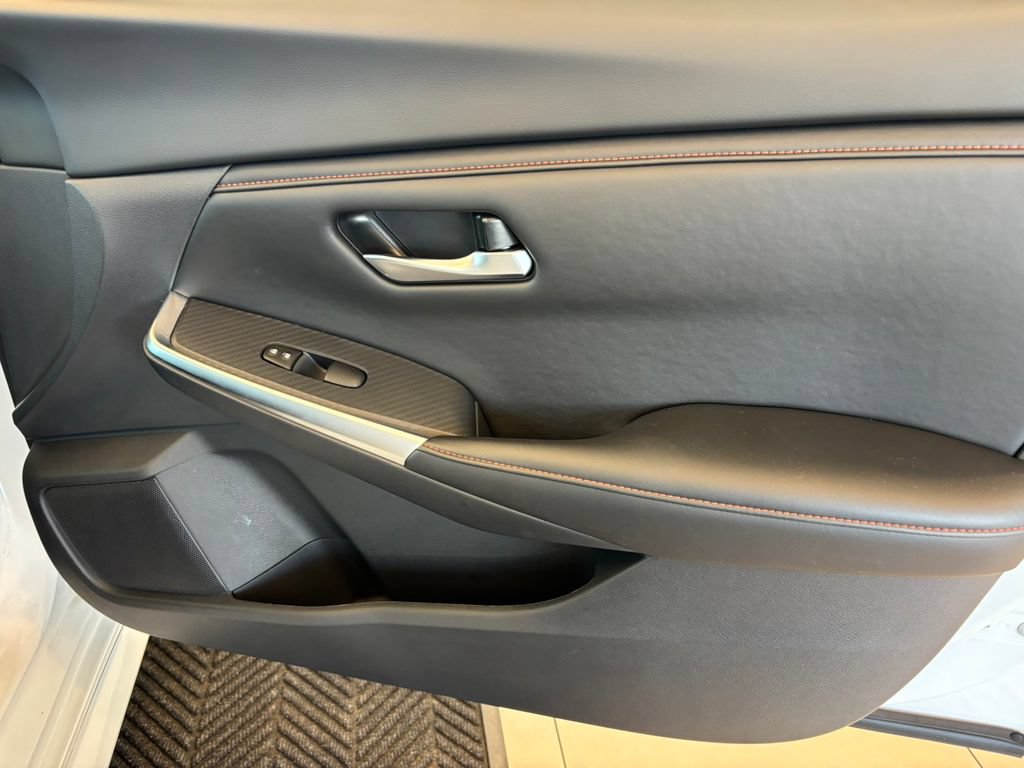 Certified 2025 Nissan Sentra SR FWD image 25
