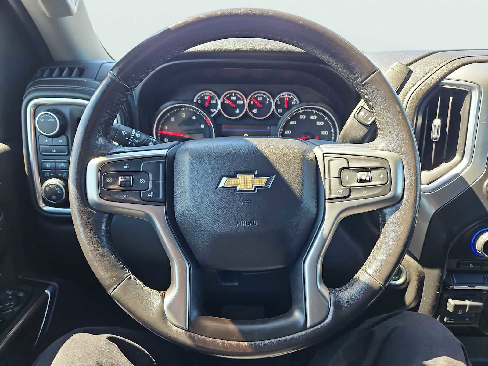 Certified 2022 Chevrolet Silverado 2500 LT w/ Convenience Package AWD/4WD image 31