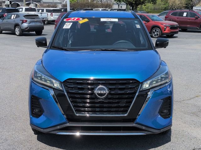 Used 2023 Nissan Kicks SR video 2