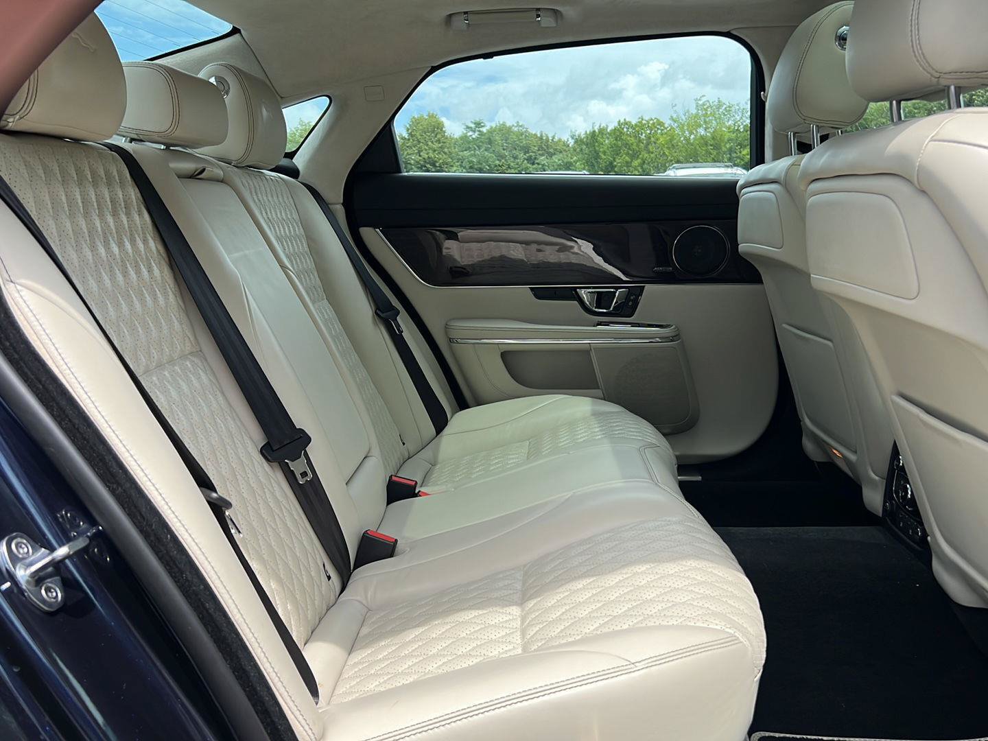 Used 2016 Jaguar XJ L Portfolio AWD/4WD image 28
